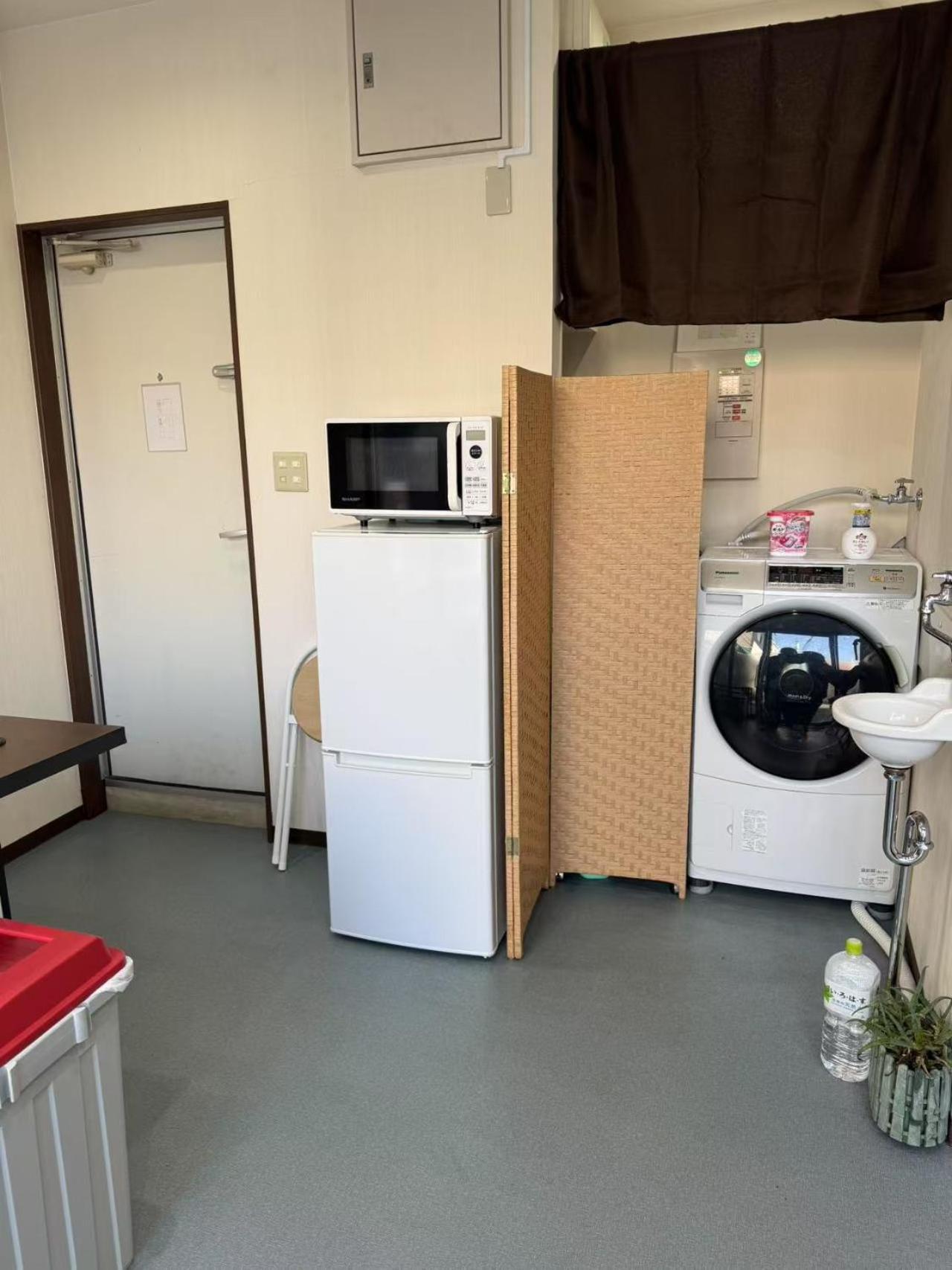 Guest house ホステル今鶴 四人部屋 302号室